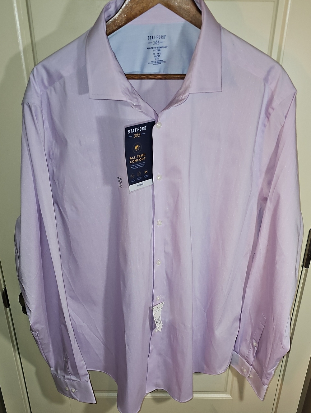 Stafford Light Lavender Men's Dress Shirt. SIZE 2XL (18-18 1/2) 36/37